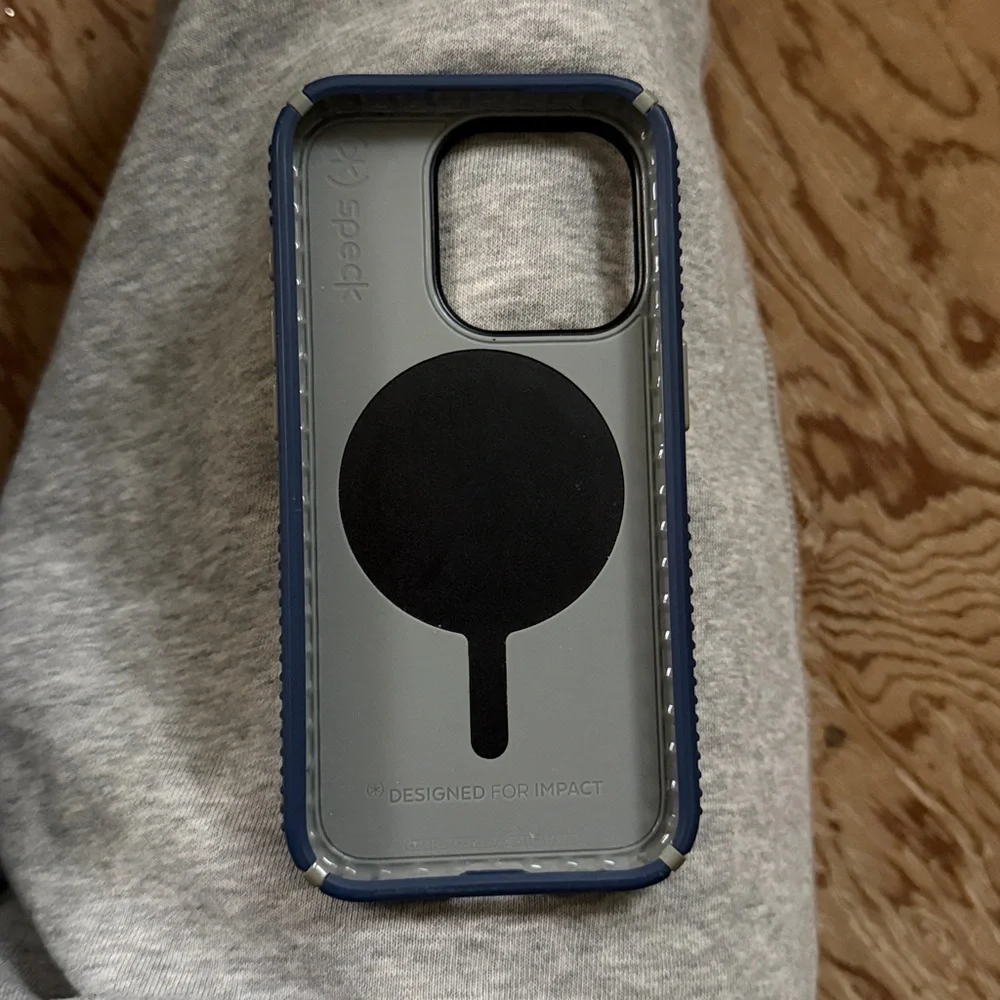 🦅Speck Midnight Blue & Gray iPhone Cover. 15 pro